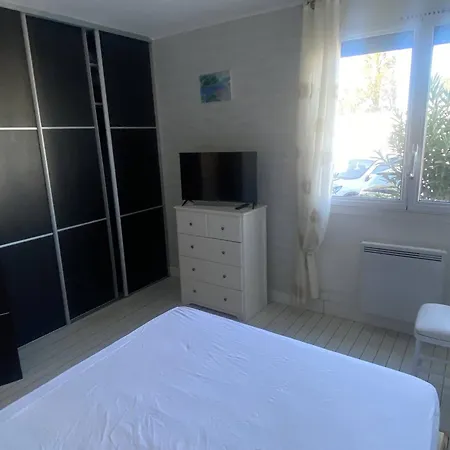 Apartment Renove 2 Pieces Proche Plage, 4 Pers, Parking Prive - Fr-1-782-74